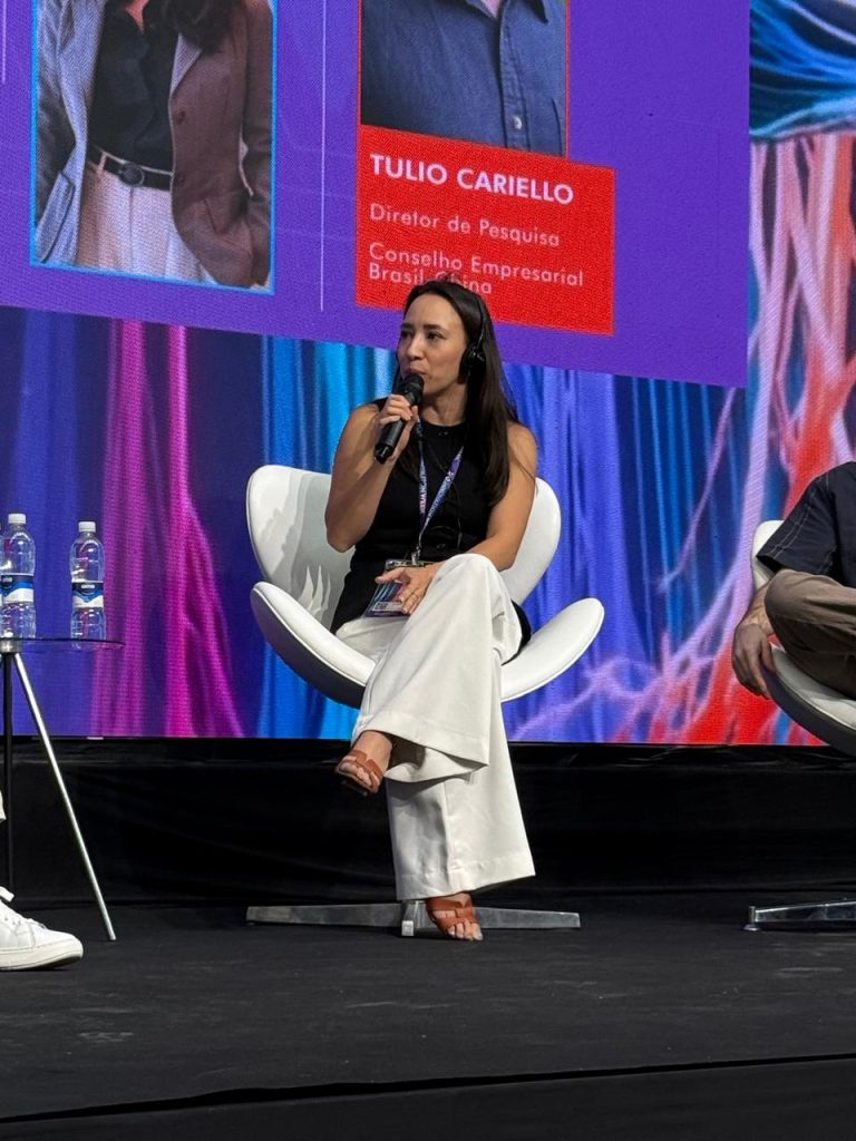 Karen Mizuta representou a Câmara Árabe na conferência