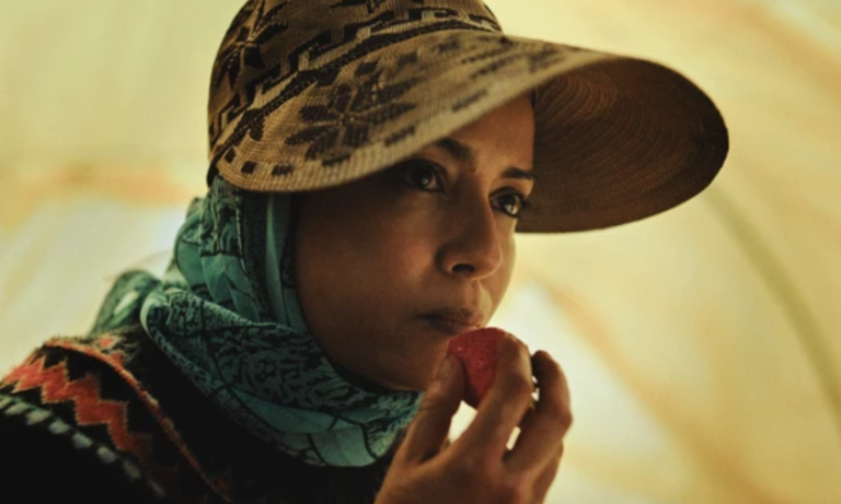 Os filmes árabes que buscam disputar o Oscar Cena de “La más dulce”: representante marroquino para disputar vaga no Oscar explora más condições de trabalho em lavoura na Espanha