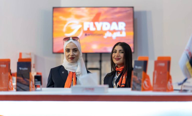 Estande da FlyDar Avition em feira recente na Síria