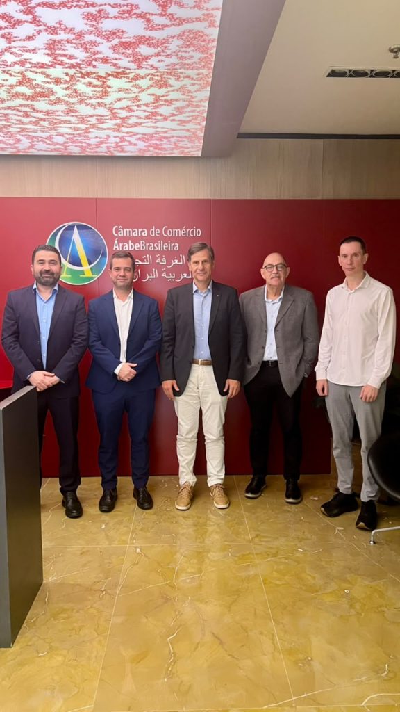 Representantes do poder público de Resende foram recebidos na Câmara Árabe