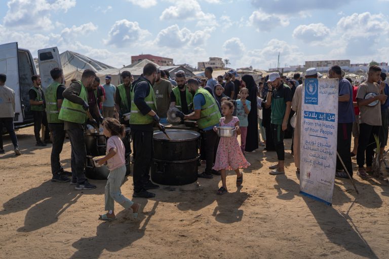 Doação de alimentos na Palestina: mais de 60% da população vive insegurança alimentar