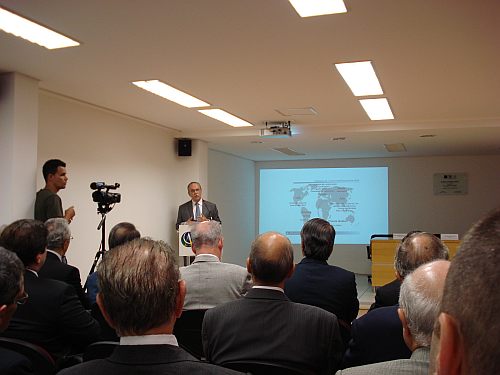 EUA vão puxar PIB mundial, diz economista