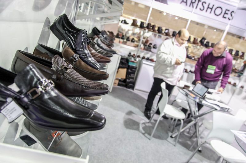 Arábia Saudita e Emirados compram menos calçados