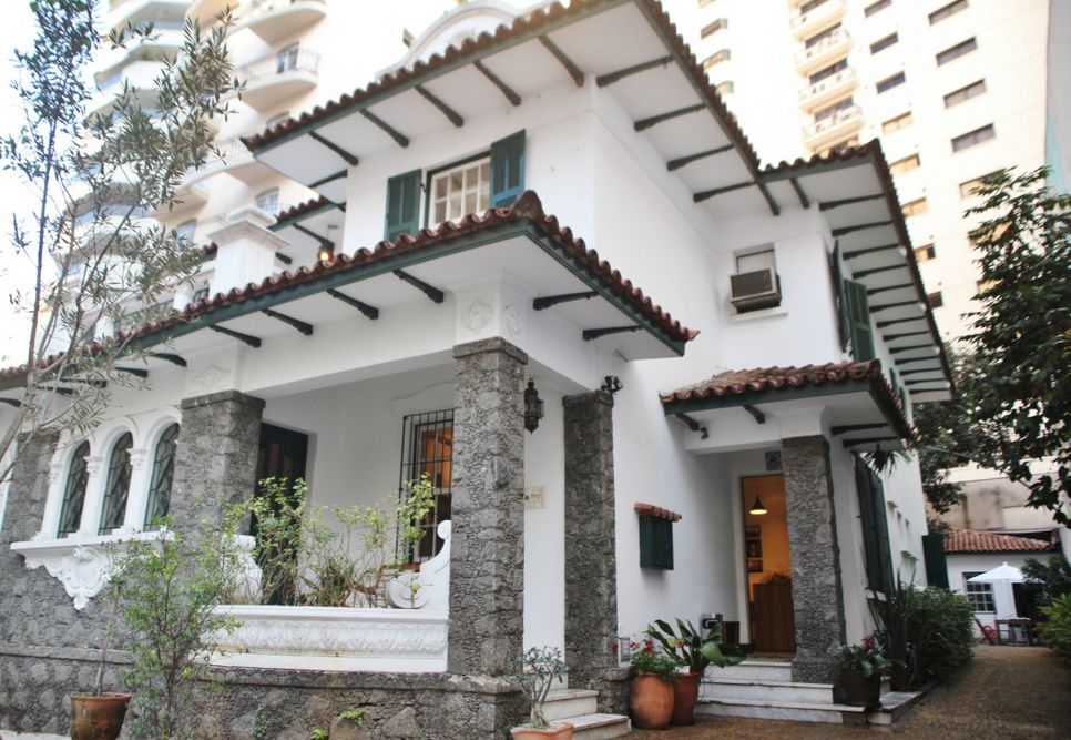 Bibliaspa oferece aulas a refugiados