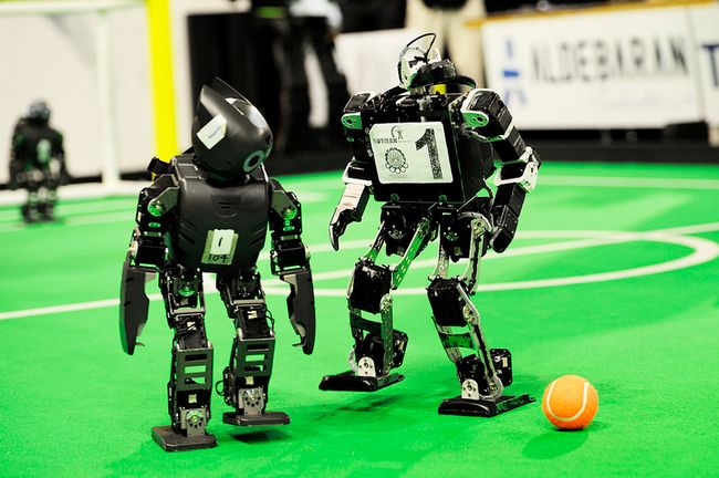 Árabes participam de competição de robôs no Brasil