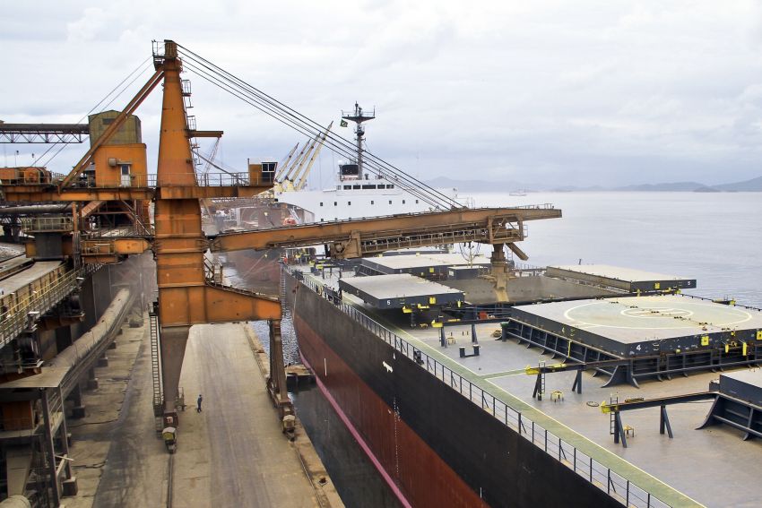 OCDE prevê recessão maior para o Brasil