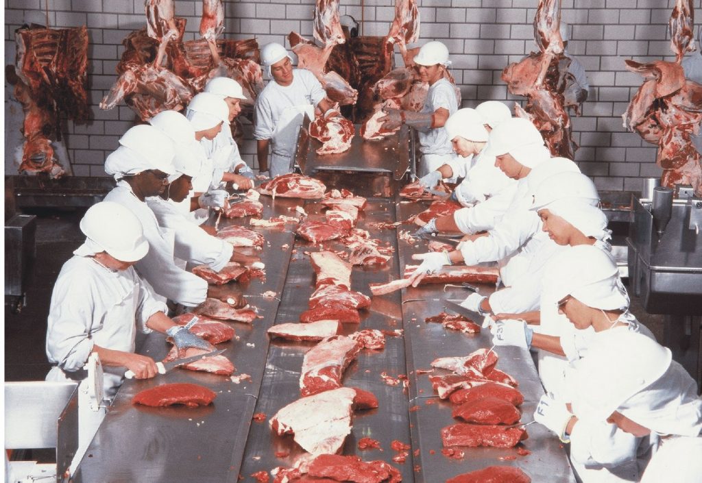 Maio continua a registrar superávit