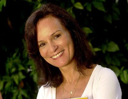 Escritora publicou três livros infantis sobre árabes