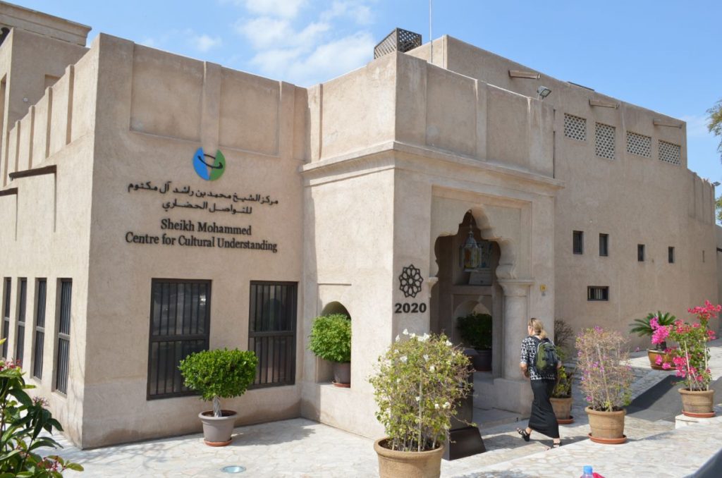 Em Dubai, entidade divulga cultura árabe e muçulmana