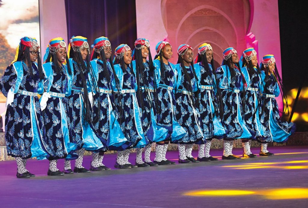 Jovens árabes cantam em festival em SP