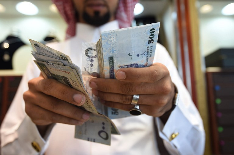 Arábia Saudita reduz déficit público