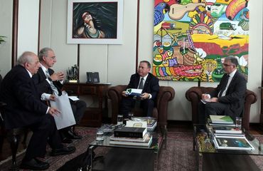 Arab Chamber discusses meat industry with government