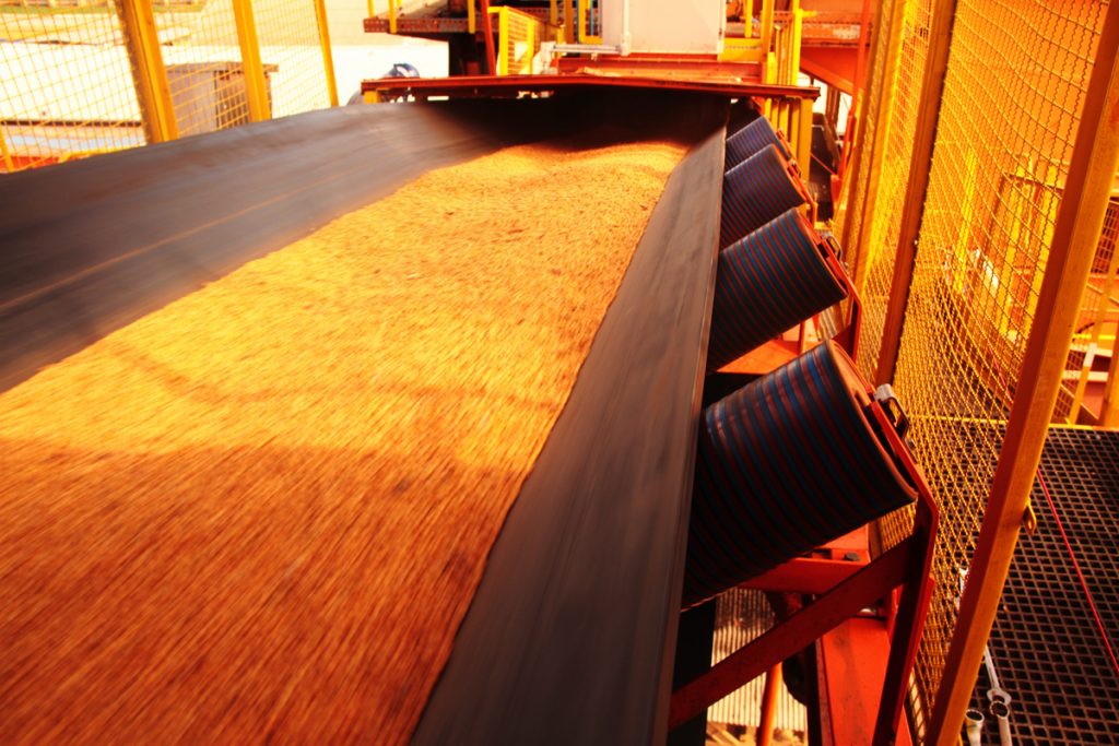 Balança tem novo superávit semanal