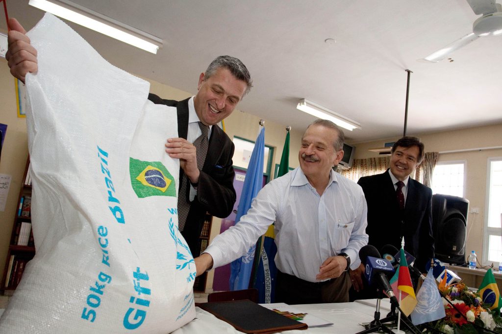 Gaúchos doam 11,5 mil toneladas de arroz a palestinos